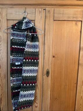 Abercrombie & Fitch Fair Isle Knit Scarf in Olive, Red & White